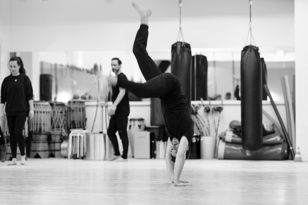 DSC09833_Movement_Class_V1 Cornelius Feist Movement Practice